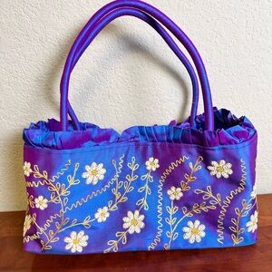 Silk purse NWT - wear 2 way